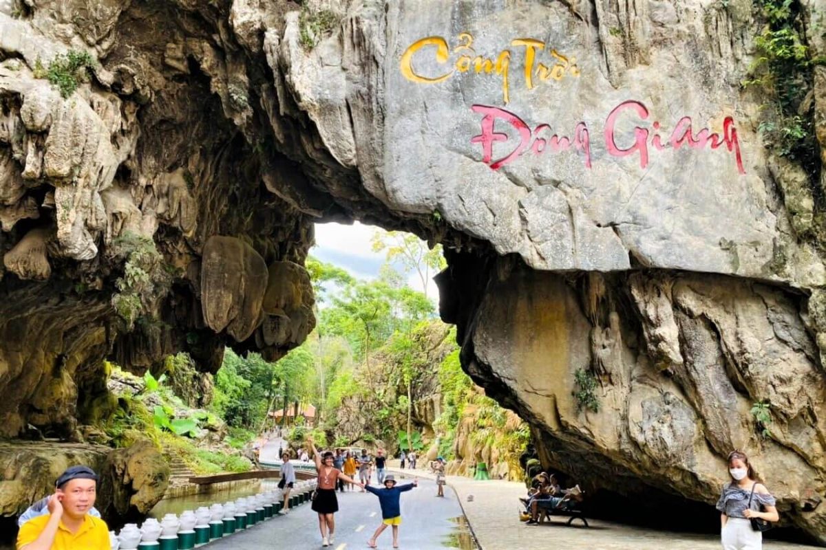 Cổng Trời Đông Giang