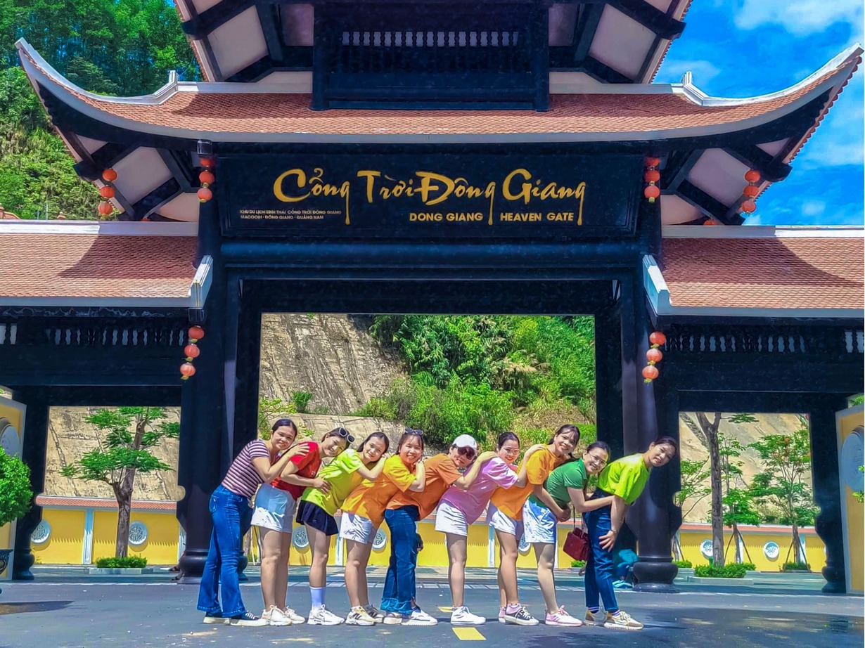 trang phuc - tour du lich cong troi dong giang
