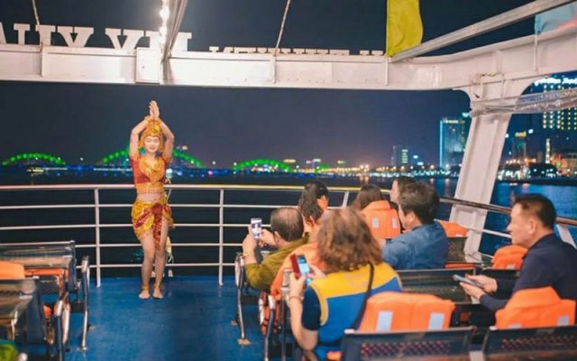 Du Thuyền Sông Hàn Đà Nẵng
