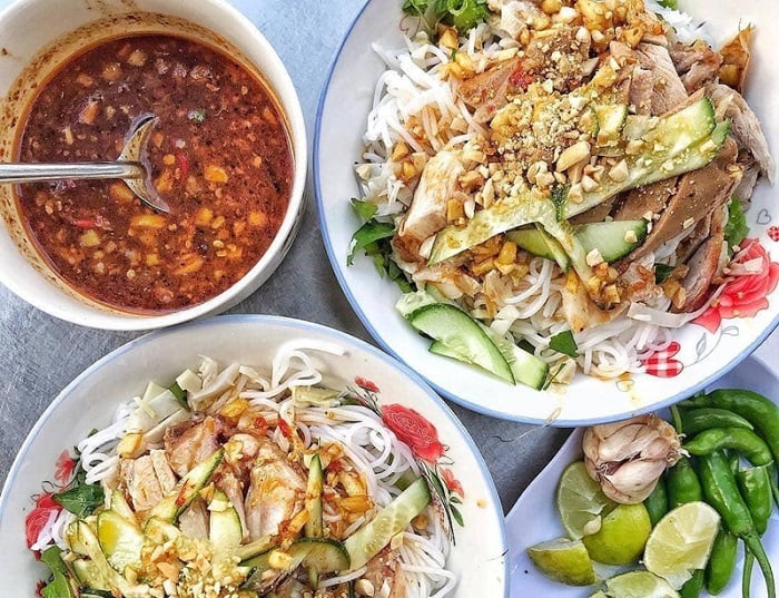 bún mắm bà mua đà nẵng hương vị đậm đà lâu đời hải sản tươi sống