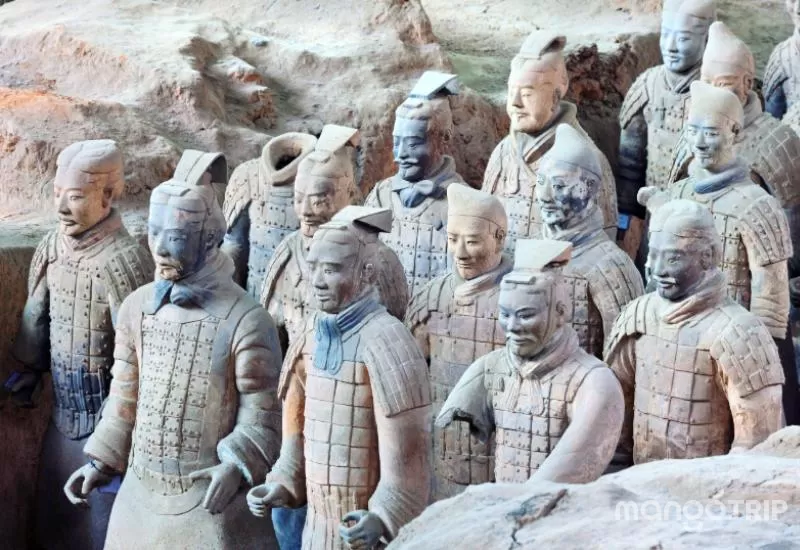 Chi tiết tượng binh sĩ đất nung