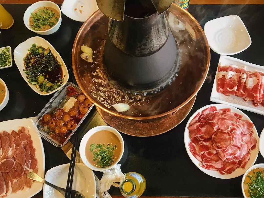 Đến Bắc Kinh nhất định bạn phải thử qua món lẩu thịt cừu