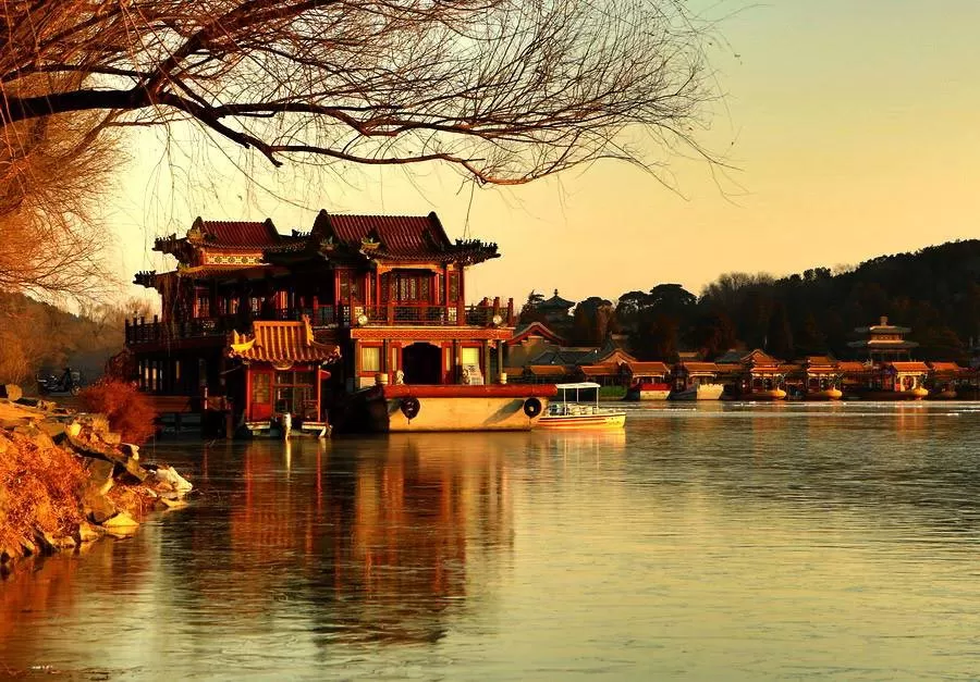 Hồ Côn Minh trong Di Hòa Viên