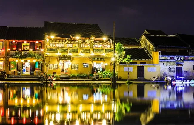 Phố cổ Hội An về đêm