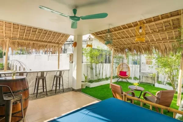 Sân vườn Little May's Homestay