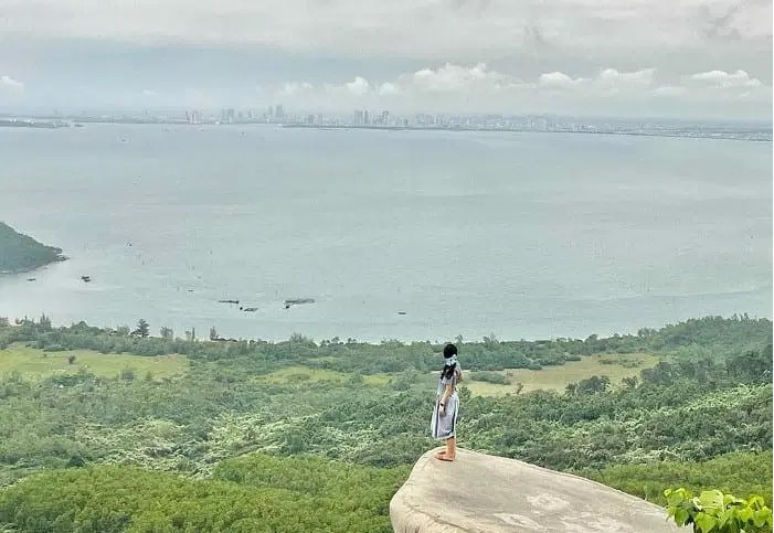 đà nẵng, hòn đá thuyền