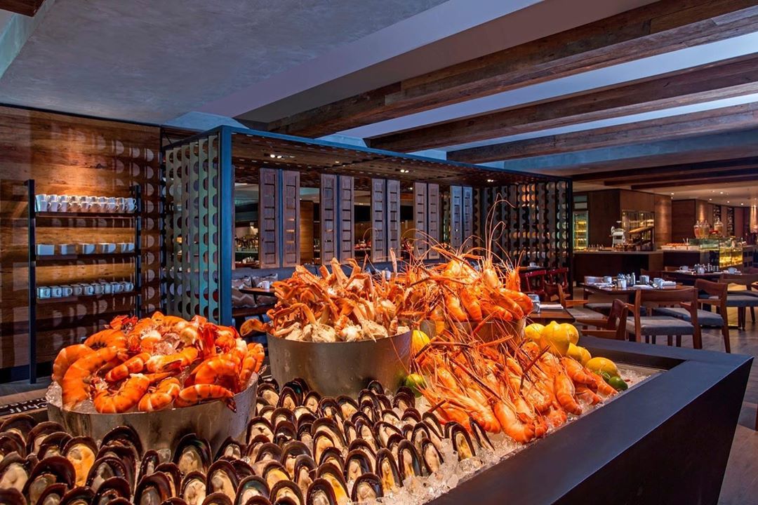Nhà hàng Buffet hải sản - checklist du lịch Đà Nẵng Nhà hàng Buffet hải sản - checklist du lịch Đà Nẵng