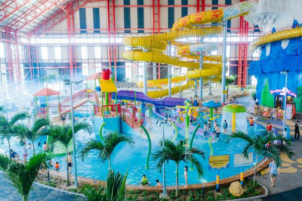 Công viên nước bốn mùa trong nhà