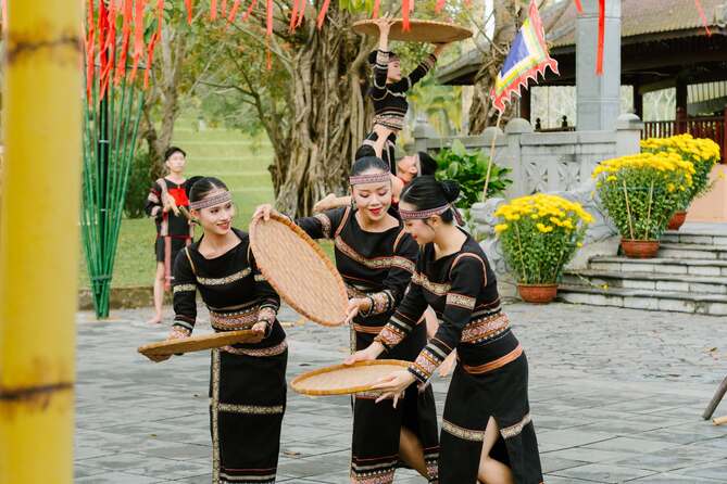 Trải Nghiệm Văn Hóa Địa Phương