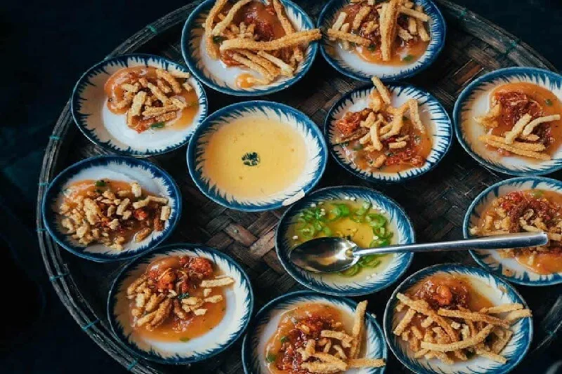 Ăn sáng ở Đà Nẵng nên ăn gì Bánh bèo chén nhân tôm thịt đậm đà