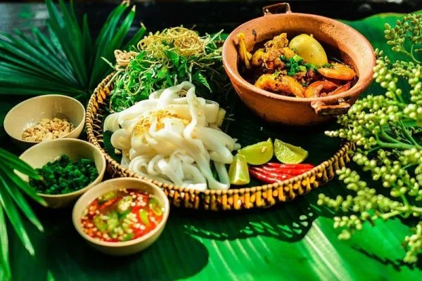an-sang-o-da-nang-nen-an-gi-mi-quang