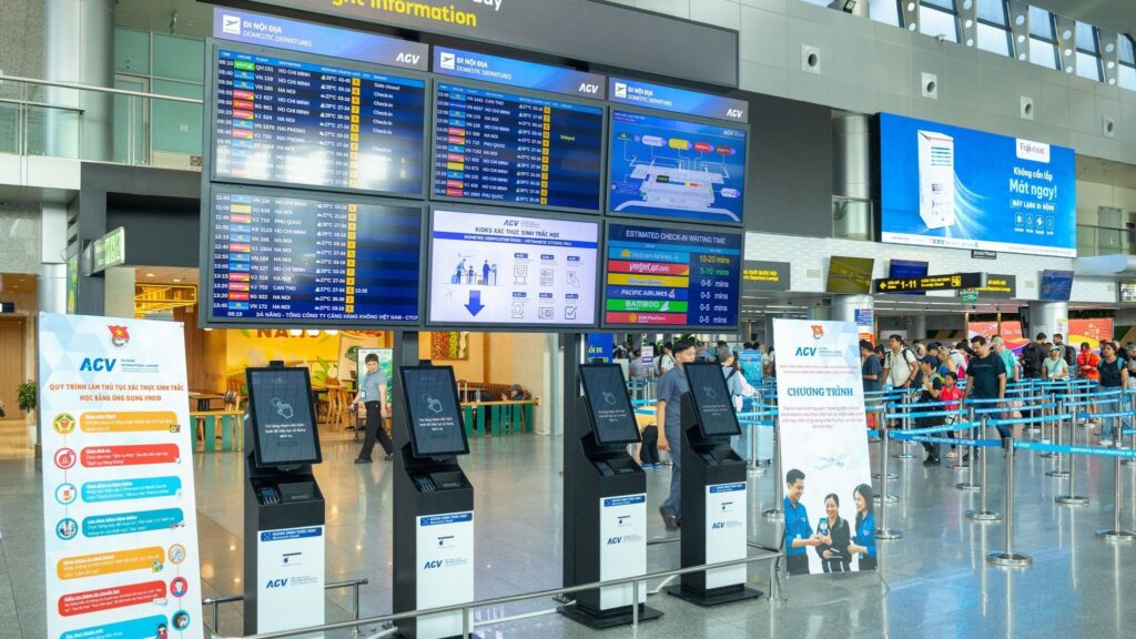 다낭 공항 환전 및 유심 부스