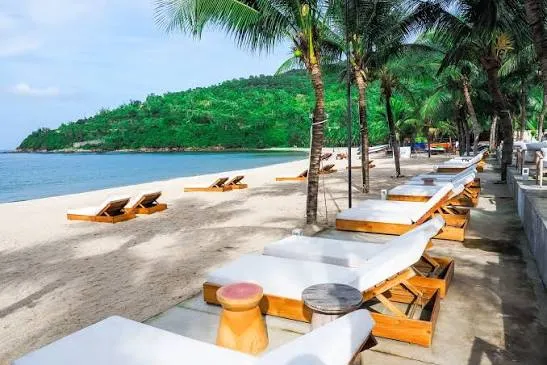 Trải nghiệm Beach Club sôi động ngắm hoàng hôn ven biển Bắc Mỹ An