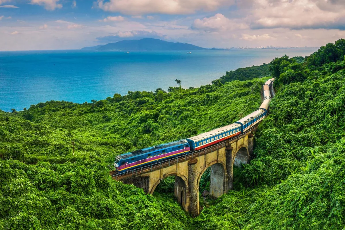 cung đường phượt đèo hải vân hùng vĩ trên hành trình từ đà nẵng đi huế
