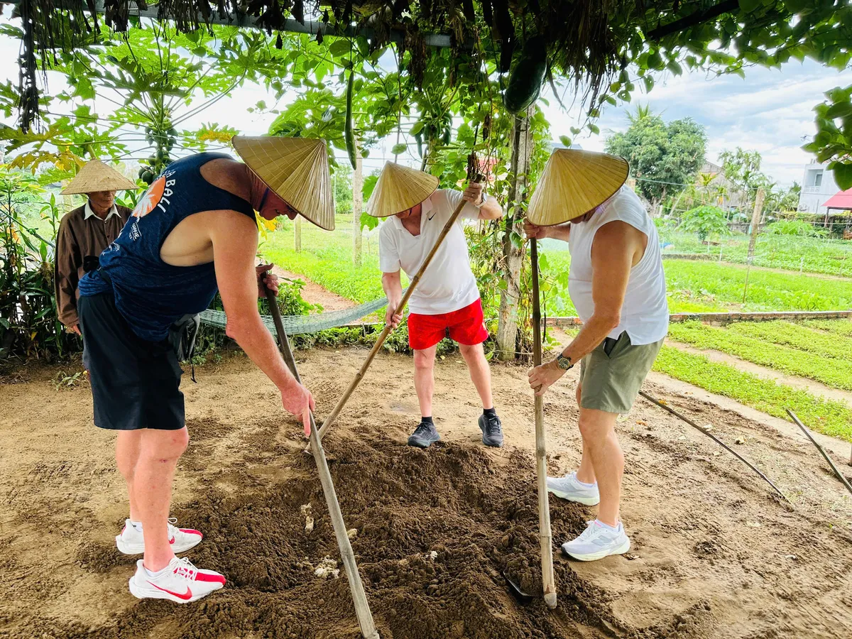 Traditional farming experience in Tra Que organic village Hoi An