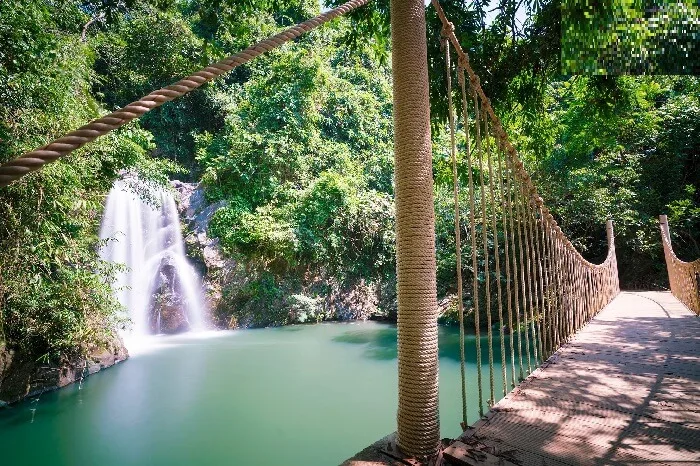 Khu du lịch Cổng Trời Đông Giang ở đâu tháp thác nước tự nhiên