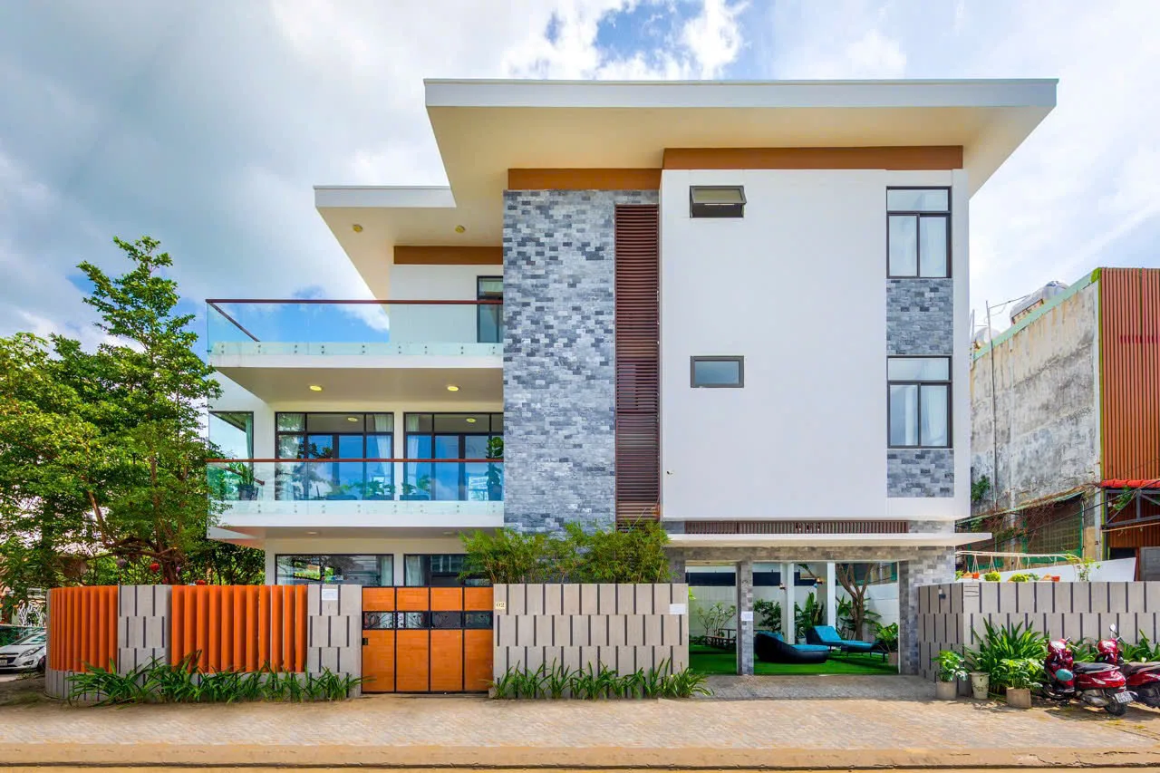 Villas near My Khe Beach Da Nang May Luxury 7 bedroom 5-star amenities