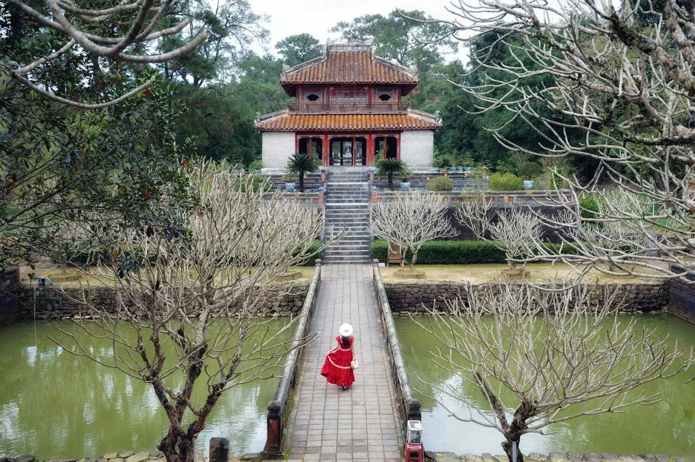 Thuê xe du lịch Đà Nẵng Hội An Huế đưa đón biển Mỹ Khê