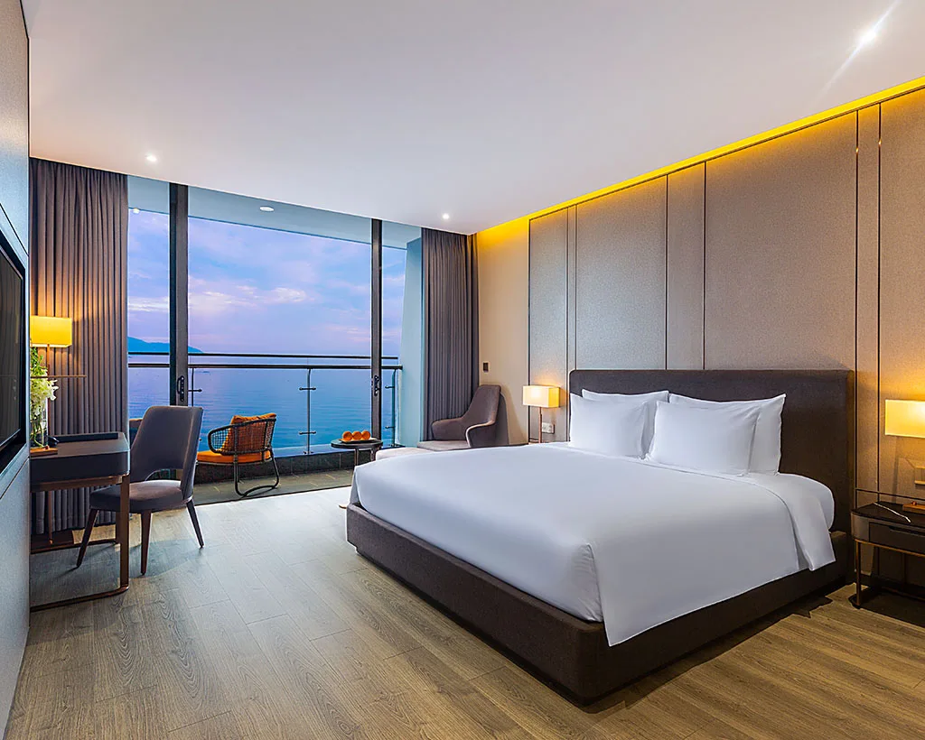 Top 11 khách sạn view biển Đà Nẵng Le Sands Oceanfront Hotel