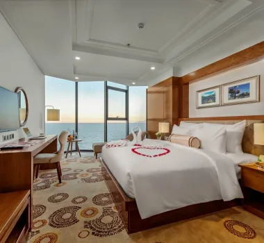 Top 11 khách sạn view biển Đà Nẵng Paris Deli Danang Beach Hotel