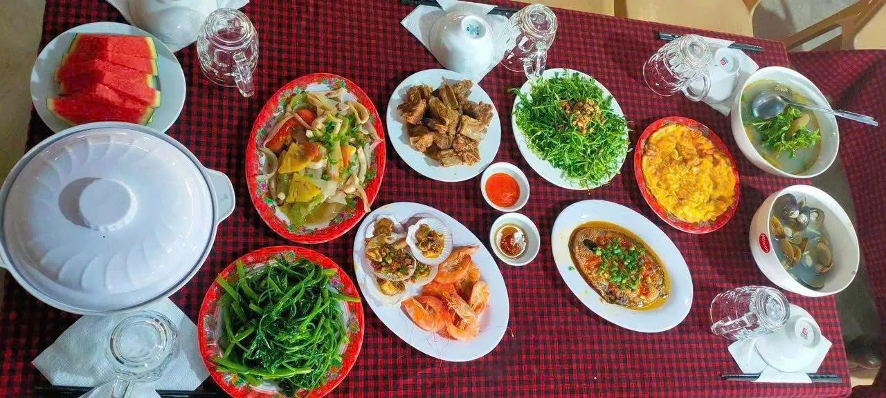 Tour Cù Lao Chàm nửa ngày bữa trưa hải sản Bãi Ông