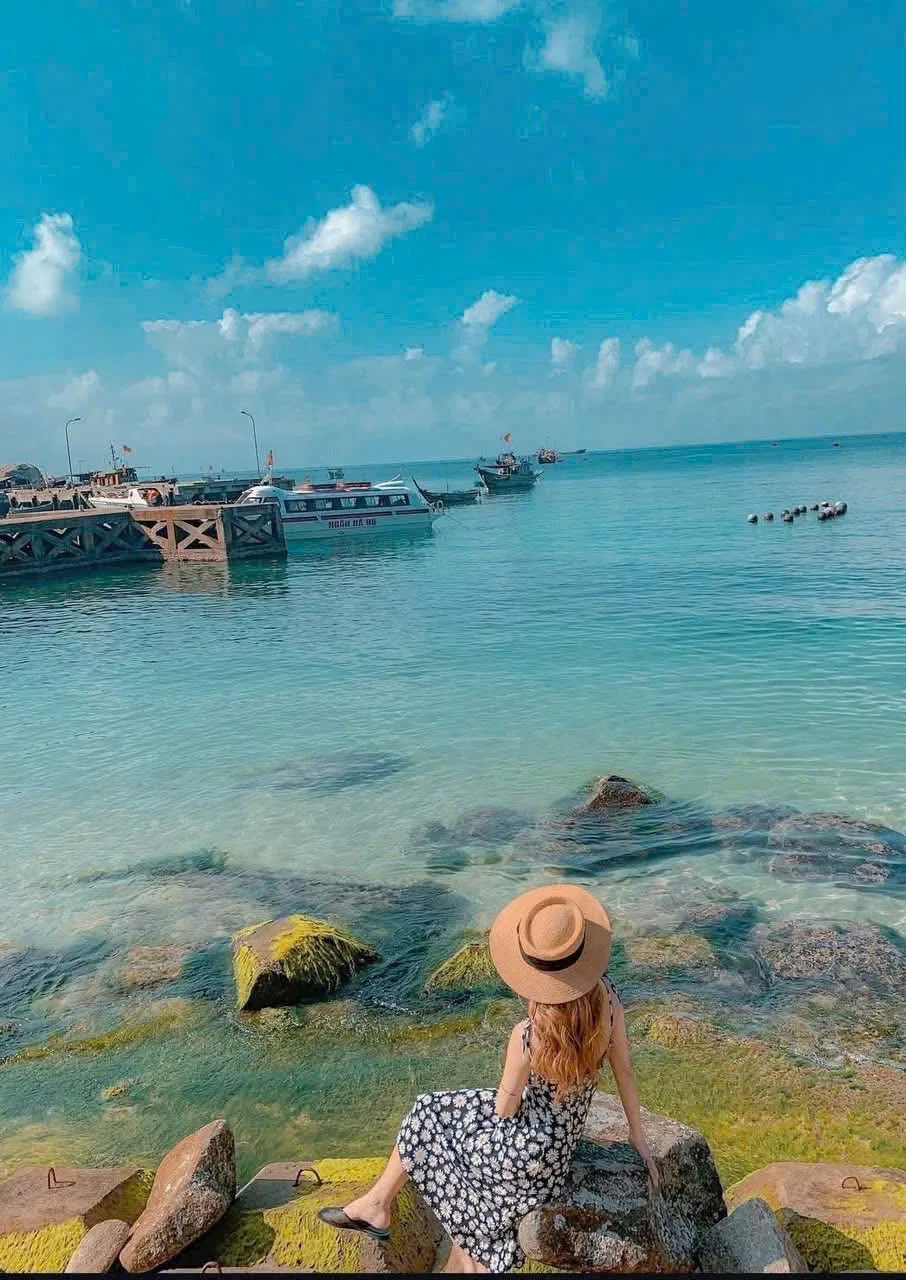 Tour Cù Lao Chàm nửa ngày du khách tắm biển