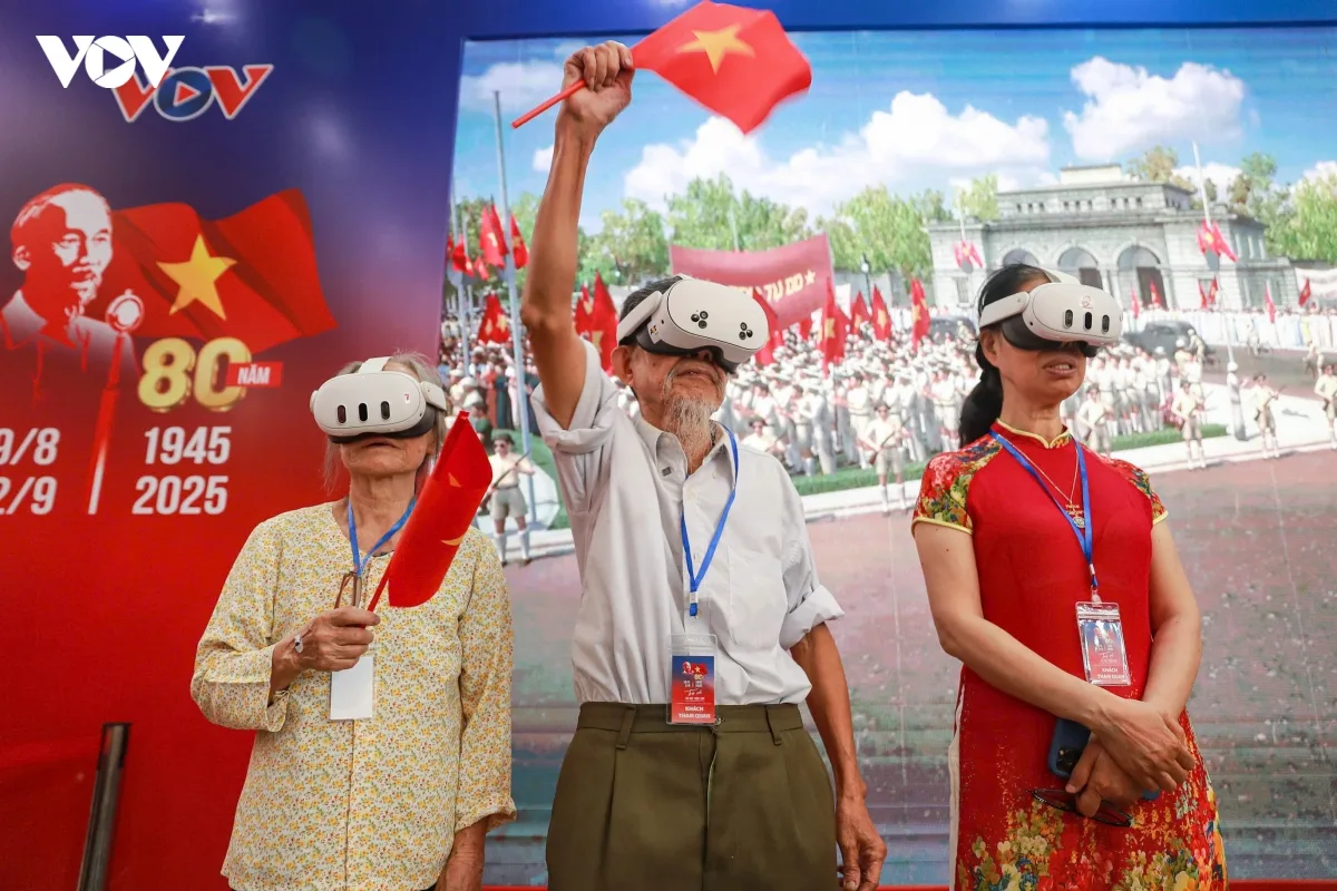 trai-nghiem-vr-apec-da-nang-thoi-khac-thieng-lieng-1