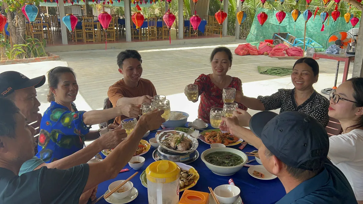 tour mini Đà Nẵng – Bà Nà Hills 1 ngày xe 7 chỗ thưởng thức ẩm thực đặc sản miền Trung