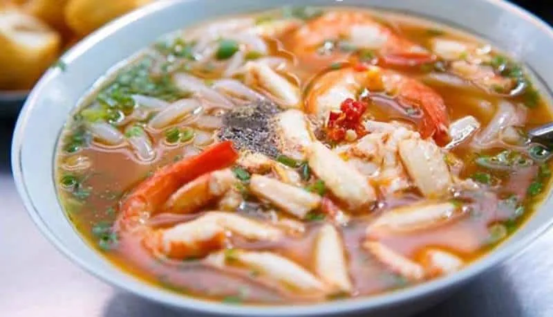 best banh canh in Da Nang Banh Canh Cua fresh sea crab noodle soup