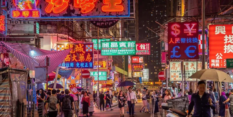 Chợ Quý Bà Ladies Market khu Mongkok sầm uất Hồng Kông thiên đường ẩm thực đường phố
