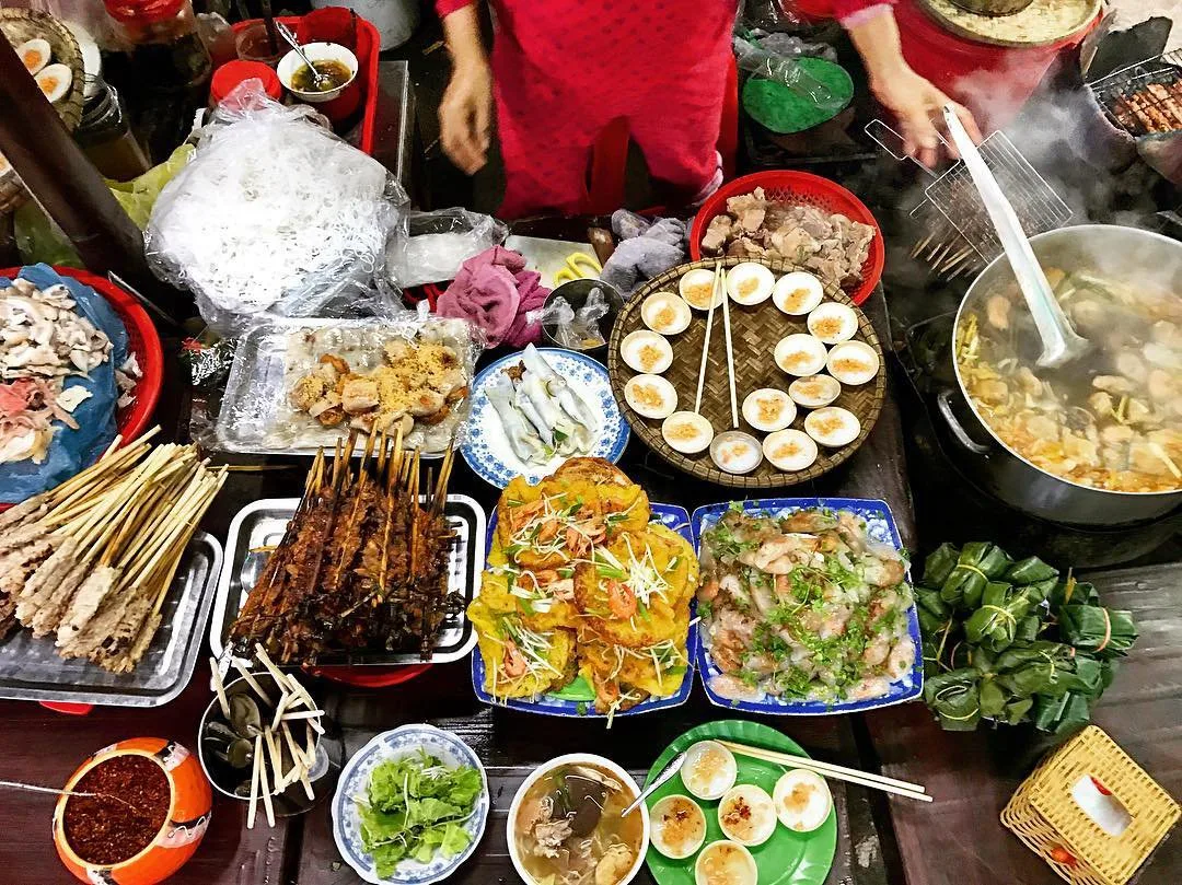 kinh nghiệm du lịch Huế 1 ngày từ Đà Nẵng thưởng thức ẩm thực huế đặc sắc