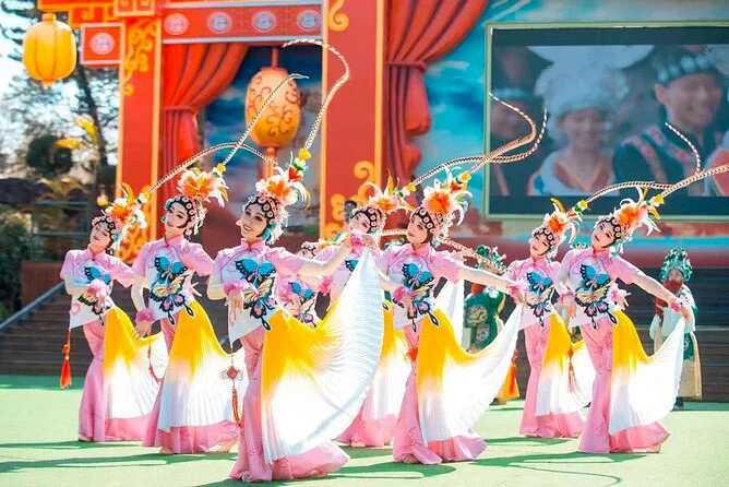 Làng văn hóa phong tục dân tộc Trung Quốc tại Thâm Quyến và show đại vũ nhạc kịch Cẩm Tú