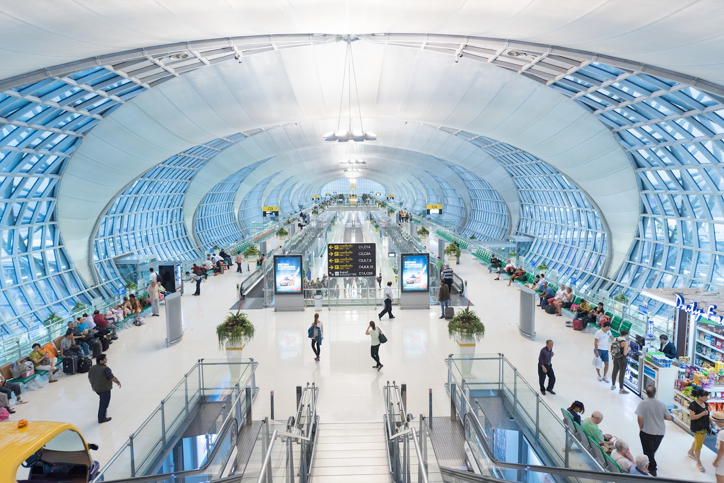 Sân bay Quốc tế Suvarnabhumi Bangkok hiện đại đón khách tour Thái Lan từ Đà Nẵng