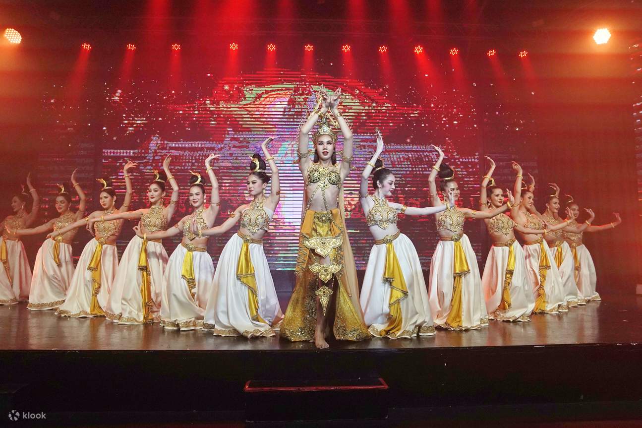 Show diễn nghệ thuật võ thuật cổ truyền Thái Lan và trình diễn xiếc voi Nong Nooch