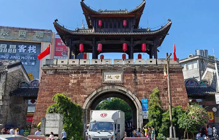 Thị trấn cổ Gankeng Hakka Cổ trấn Cam Khanh Thâm Quyến kiến trúc nhà rường và lồng đèn rực rỡ