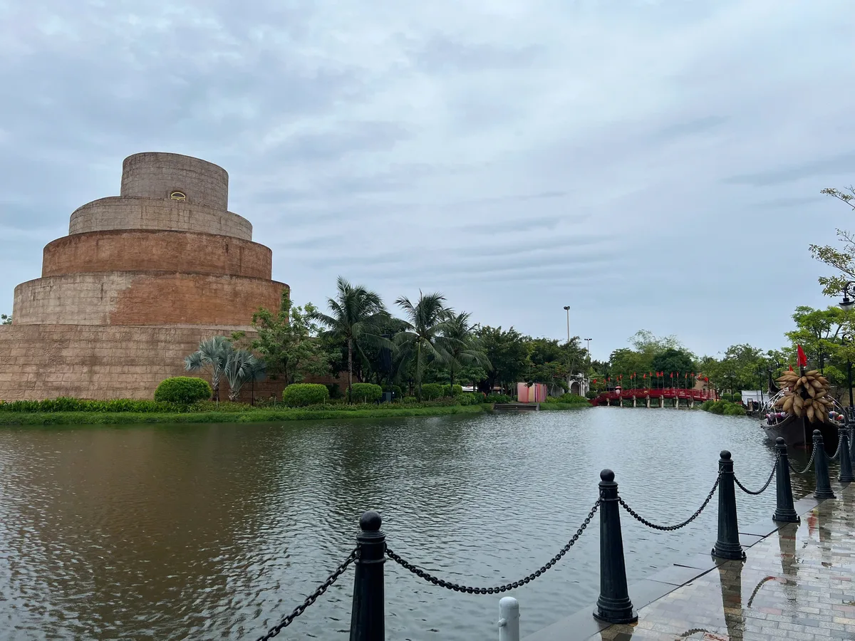 VinWonders Nam Hoi An rainy day guide scenic canal walkway on rainy day